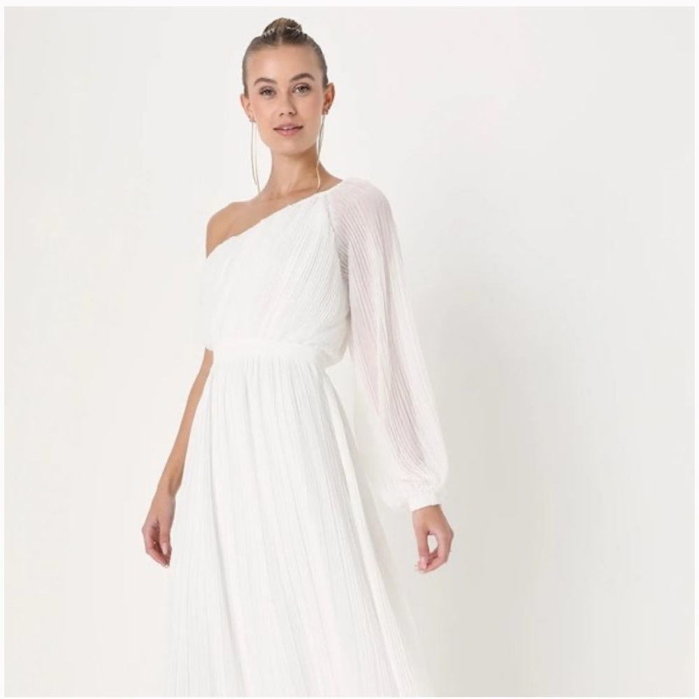 Lulu’s White Pleated Elegant One-Shoulder White Dress